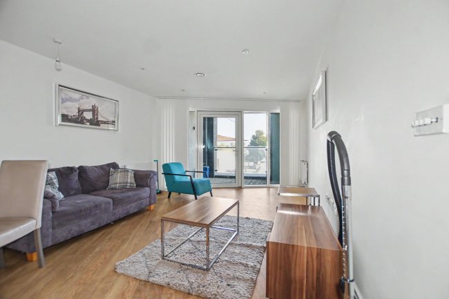 Apartment 5, Hippersley Point, 4 Tilson Bright Square, London SE2 9DR 8