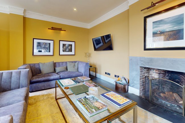 East House, East Street, Petworth, GU28 0AB 6