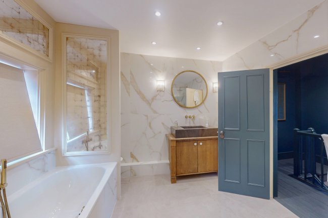 East House, East Street, Petworth, GU28 0AB 6