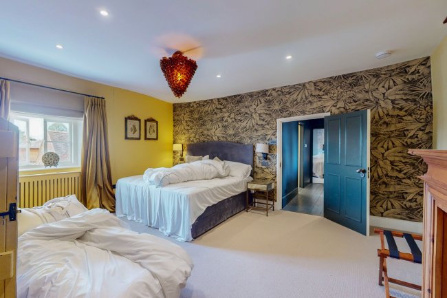 East House, East Street, Petworth, GU28 0AB 6