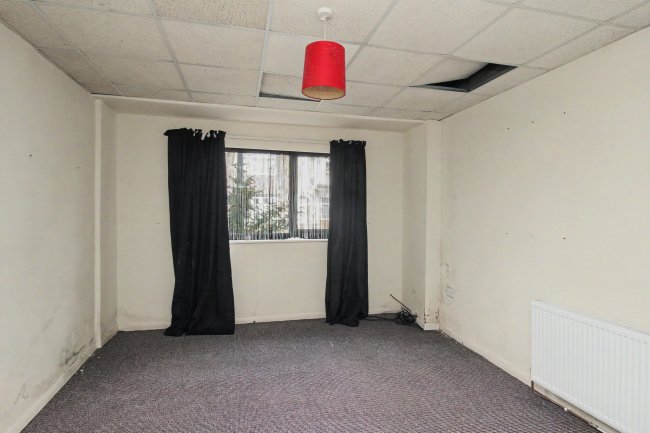 130 and 130A Brereton Avenue, Cleethorpes DN35 7RL 8