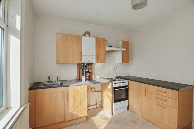 130 and 130A Brereton Avenue, Cleethorpes DN35 7RL 8