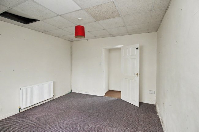130 and 130A Brereton Avenue, Cleethorpes DN35 7RL 8