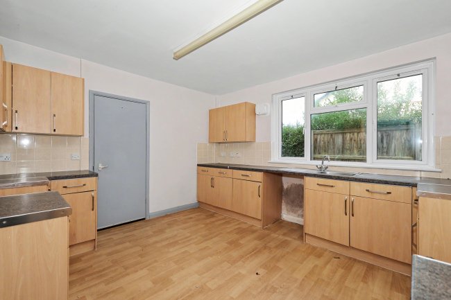 5 Reedland Crescent, Faversham, Kent, ME13 7HR 7