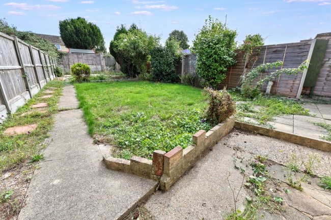 5 Reedland Crescent, Faversham, Kent, ME13 7HR 7