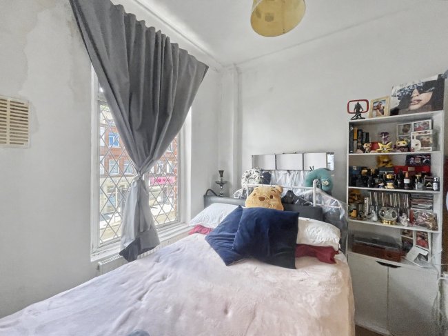 107 Fulham Palace Road, London W6 8JA 8