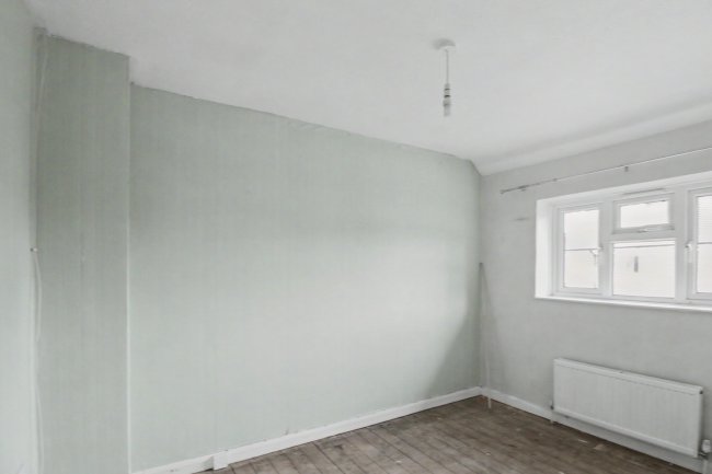 16 Ilkley Road, Royal Docks, London, E16 3JX 7