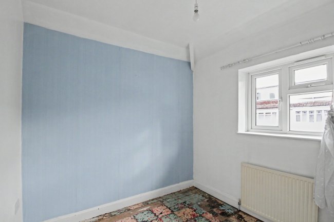 16 Ilkley Road, Royal Docks, London, E16 3JX 7