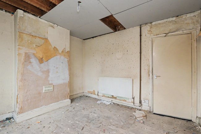 87 Bradwell Road, Bradville, Milton Keynes, MK13 7AX 1