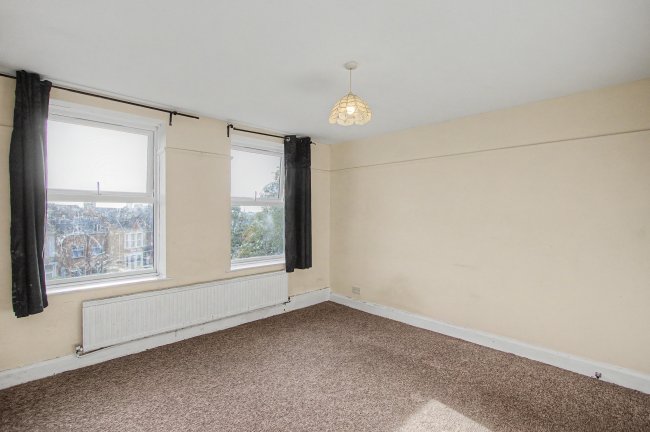 12 Gibraltar House, 1-7 Connaught Road, London NW10 9AH 6