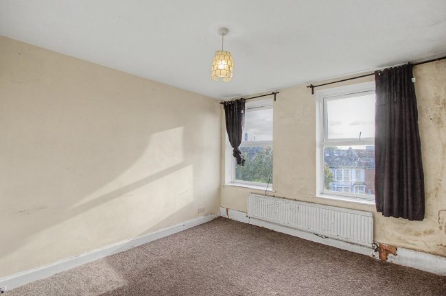 12 Gibraltar House, 1-7 Connaught Road, London NW10 9AH 6