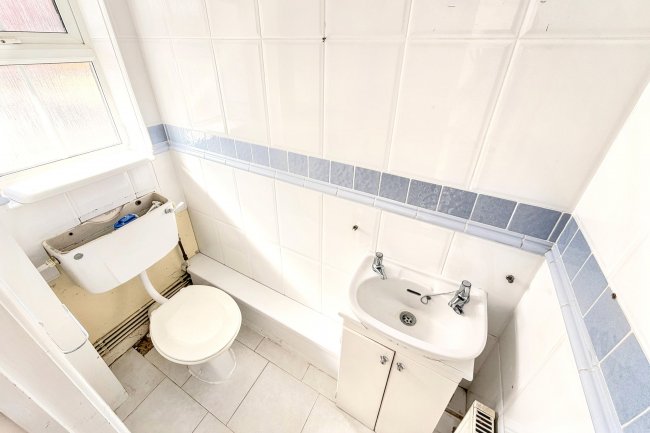 18 Solomon Way, Hamworthy, BH15 4RB 5