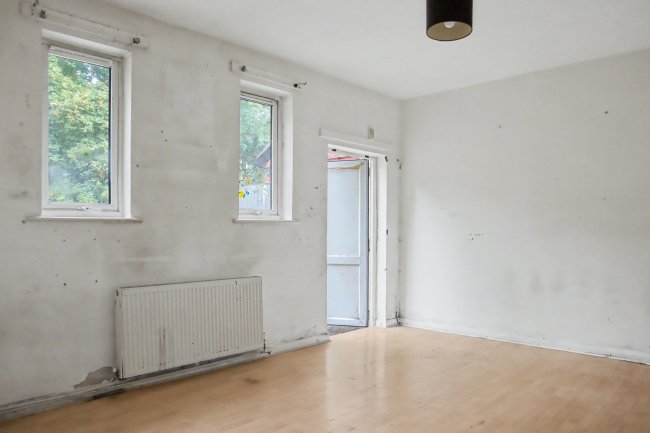 Flat D, 14 Aldrington Road, London SW16 1TH 4