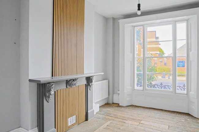 203B Uxbridge Road, London, W12 9DH 7