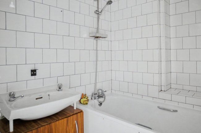 203B Uxbridge Road, London, W12 9DH 7