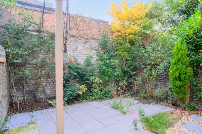 203B Uxbridge Road, London, W12 9DH 7