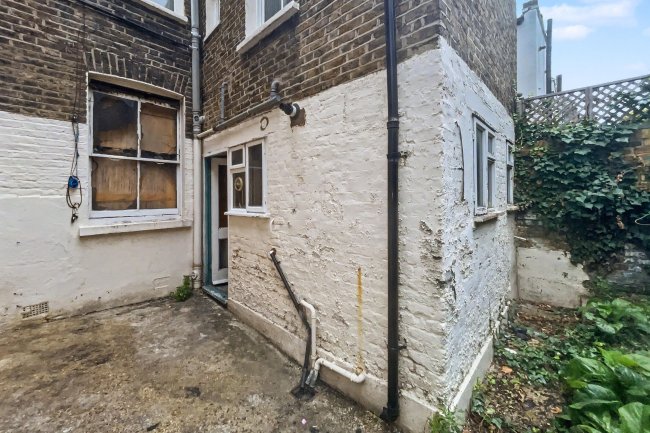 55a Southerton Road, London, W6 0PJ 7
