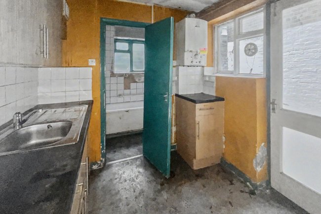 55a Southerton Road, London, W6 0PJ 7