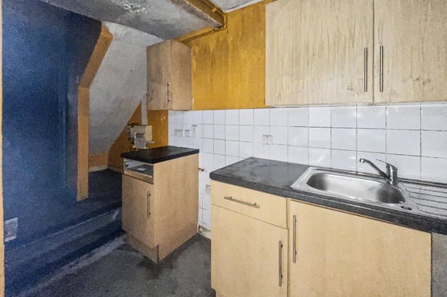 55a Southerton Road, London, W6 0PJ 7