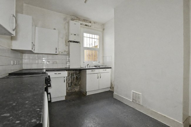 Flat A & Flat B, 3 Plumstead Common Road, London, SE18 3AP 2