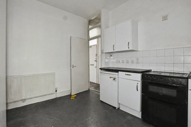 Flat A & Flat B, 3 Plumstead Common Road, London, SE18 3AP 2