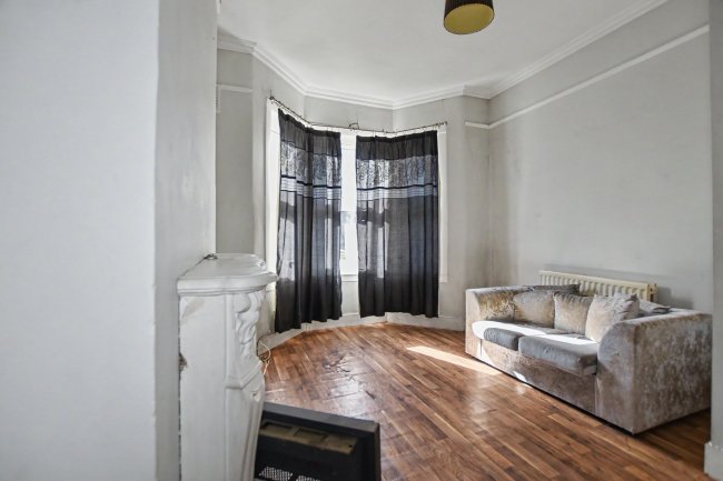 Flat A & Flat B, 3 Plumstead Common Road, London, SE18 3AP 2