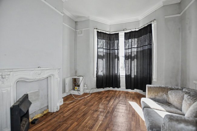 Flat A & Flat B, 3 Plumstead Common Road, London, SE18 3AP 2