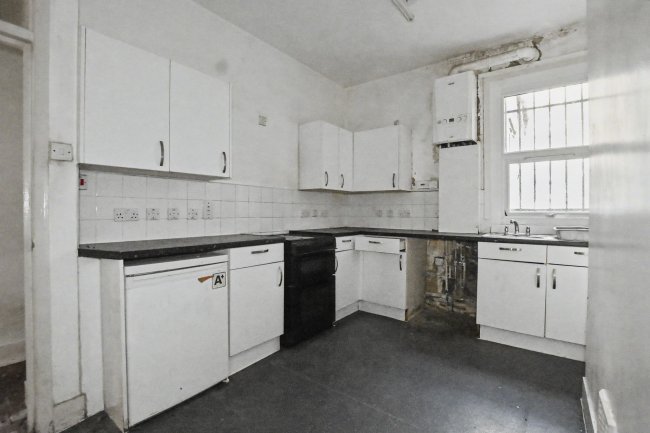 Flat A & Flat B, 3 Plumstead Common Road, London, SE18 3AP 2