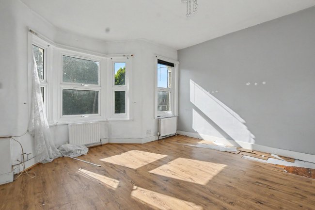 Flat A & Flat B, 3 Plumstead Common Road, London, SE18 3AP 2