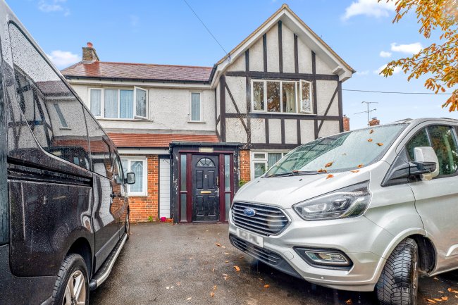 149 Ash Street, Ash, Aldershot, Surrey, GU12 6LJ 10