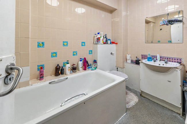 149 Ash Street, Ash, Aldershot, Surrey, GU12 6LJ 10