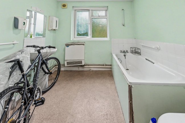 149 Ash Street, Ash, Aldershot, Surrey, GU12 6LJ 10