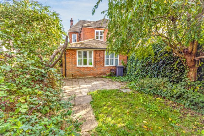 82 Normandy Street, Alton, Hampshire, GU34 1DH 1
