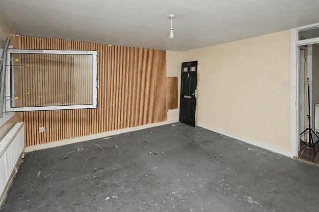 92 William Morley Close, London E6 1QZ 4