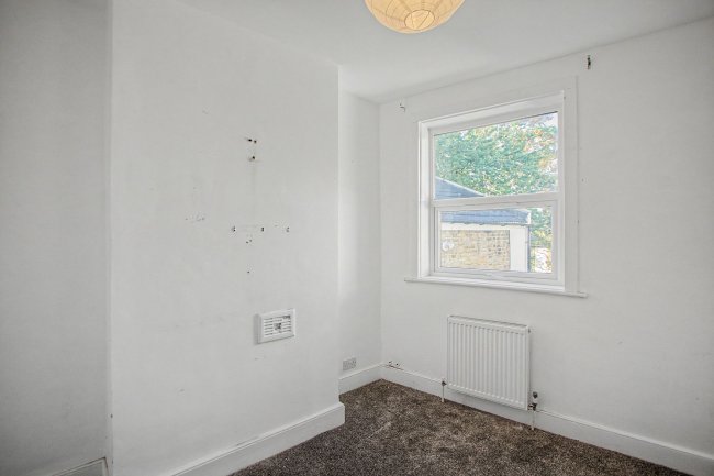 69 Dames Road, London E7 0DW 8