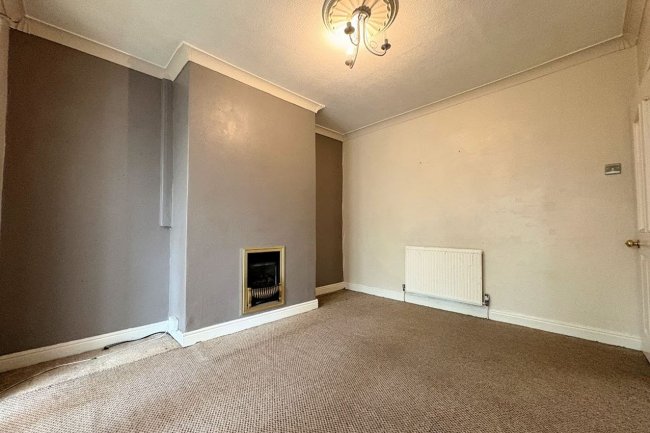 35 Darley Grove, Farnworth, Bolton, Lancashire BL4 7RZ 2