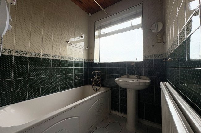 35 Darley Grove, Farnworth, Bolton, Lancashire BL4 7RZ 2