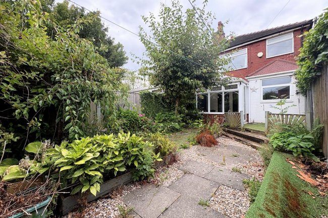 35 Darley Grove, Farnworth, Bolton, Lancashire BL4 7RZ 2