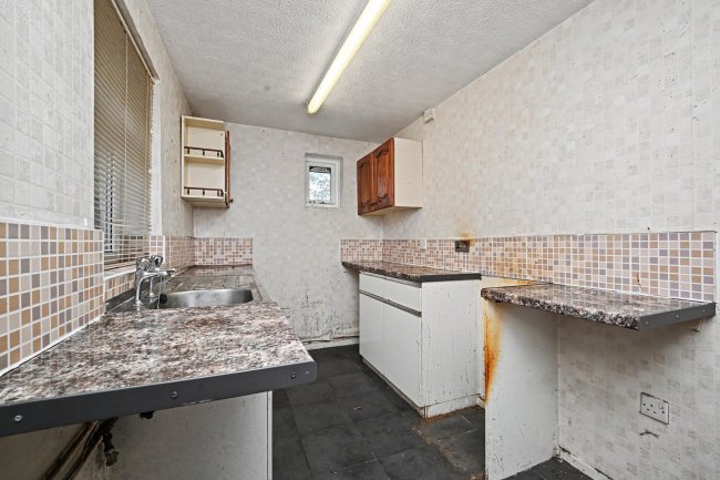 145 Coltham Road, Willenhall, West Midlands, WV12 5PZ 4