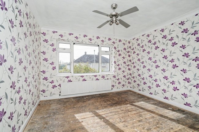 257 Kingsway Park, Urmston, Manchester M41 7EE 2