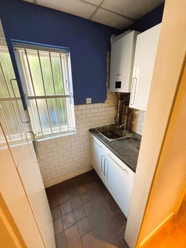 171-173 Gladstone Road, Wimbledon, London, SW19 1QS 4