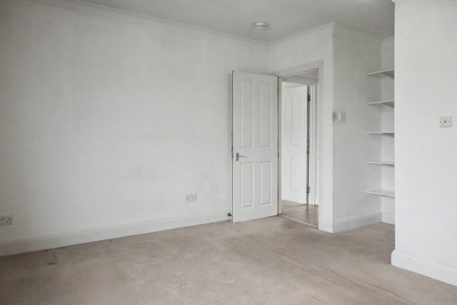 Flat 4, 101 Church Road, Richmond, Surrey, TW10 6LU 9