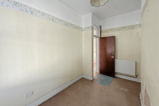 Flat C, 30 Colvestone Crescent, Hackney, London, E8 2LH 10