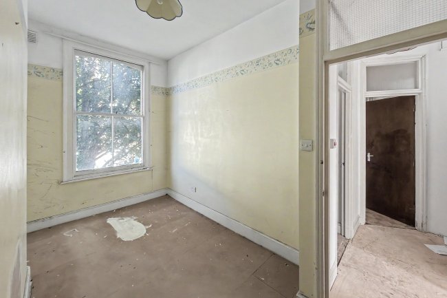 Flat C, 30 Colvestone Crescent, Hackney, London, E8 2LH 10