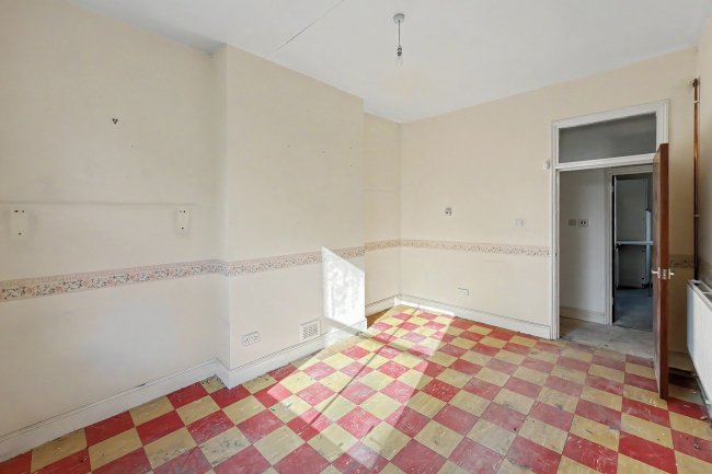 Flat C, 30 Colvestone Crescent, Hackney, London, E8 2LH 10