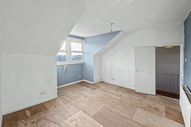 Flat D, 88 Hillfield Avenue, Hornsey, London, N8 7DN 5