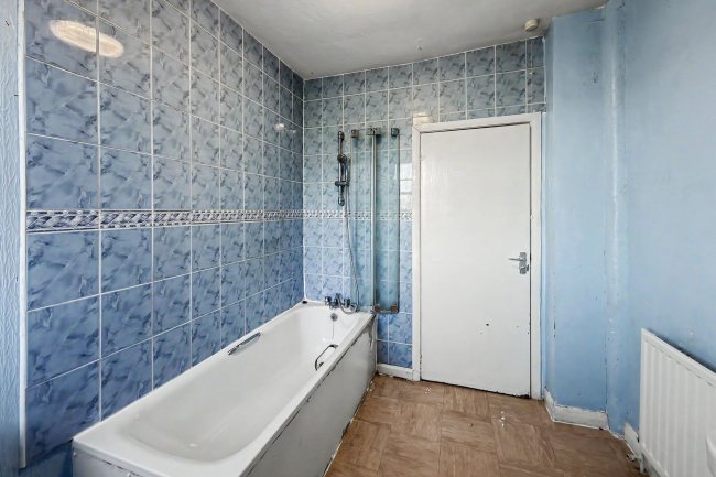 Flat D, 88 Hillfield Avenue, Hornsey, London, N8 7DN 5