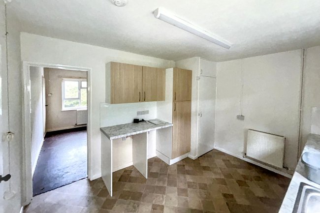 46 Austin Close, Frome, Somerset, BA11 5AZ 6