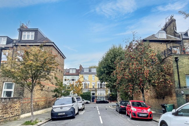Flat 4 Christiano Court, 145 Iverson Road, London NW6 2RA 10