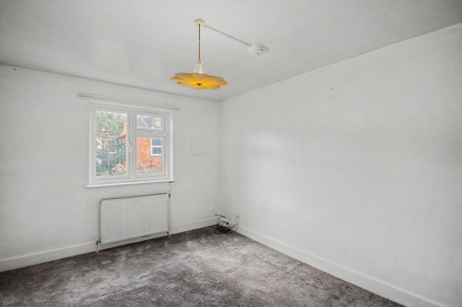 Flat B, 93 Sandringham Road, London, NW2 5EJ 3